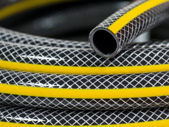 Полив Шланг поливочный армированный ПВХ "СRAB" Напорный 3-слойный 1/2х25м желтая полоса, артикул 58332