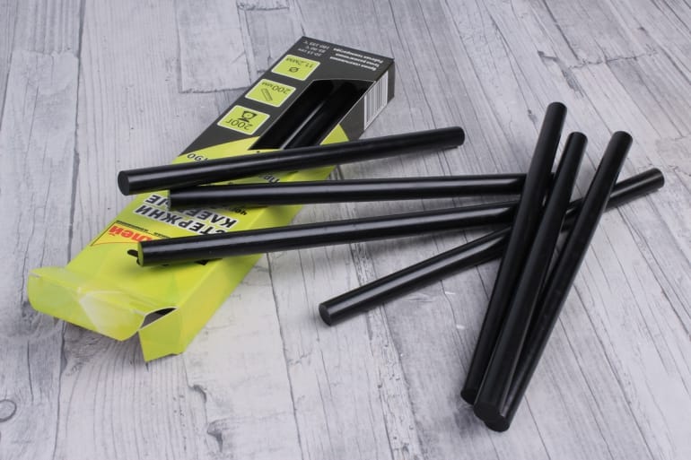 Клеевые стержни для пистолета ПрофКлей 8190 черный 11,2*190, 200г, артикул 9946