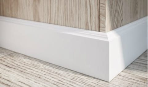 0000 Плинтус напольный SIERRA100 белый  2,5м (уп. 10 шт)	Salag, артикул УТ000045354